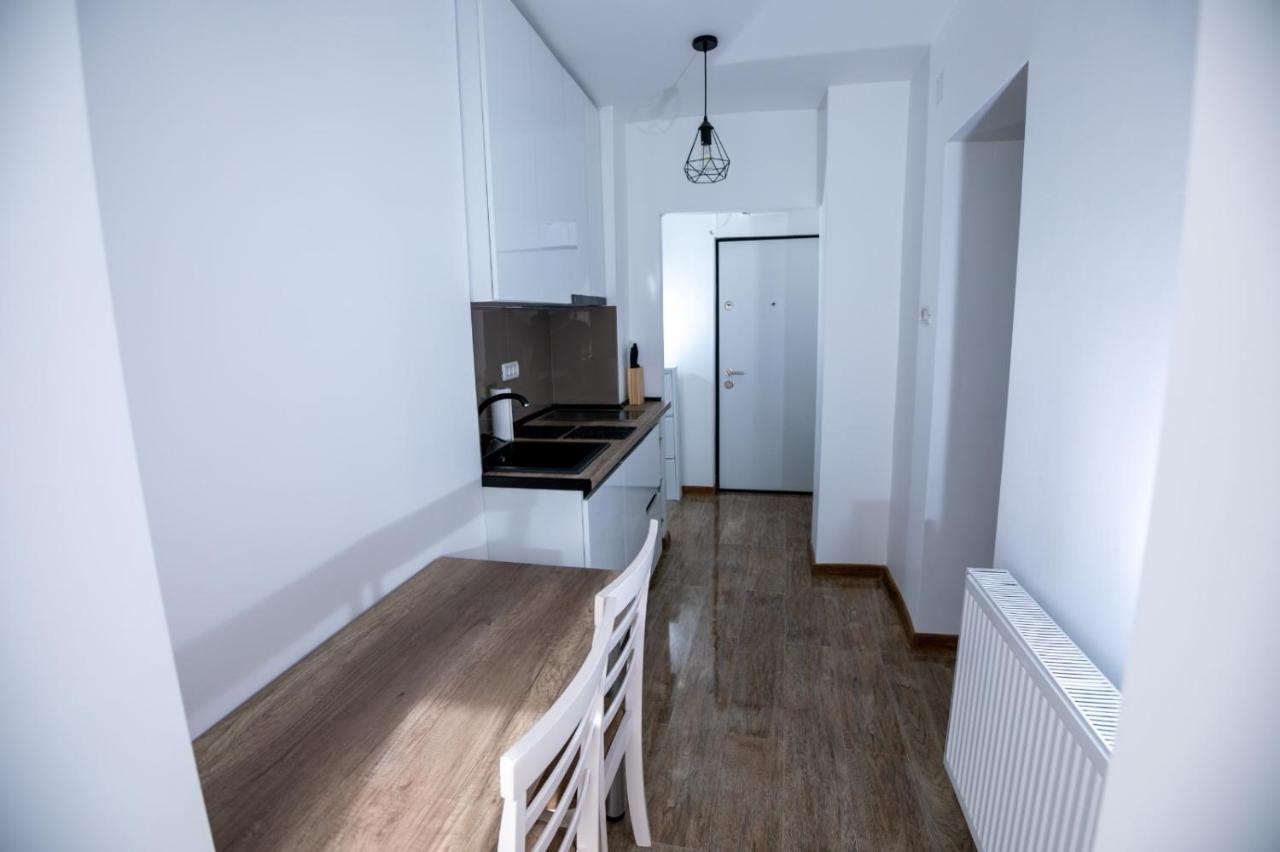 Apartament Central Targu Jiu Exterior photo